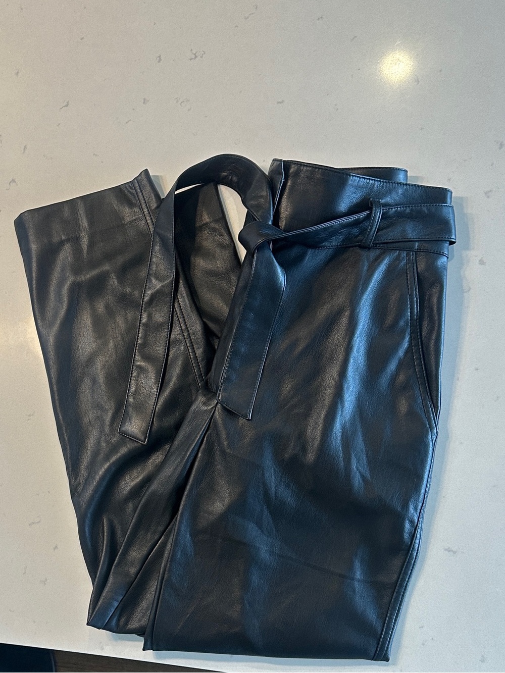 ❌ SOLD ❌ ARITZIA BABATON VEGAN LEATHER BELTED PANT ❌ SOLD ❌